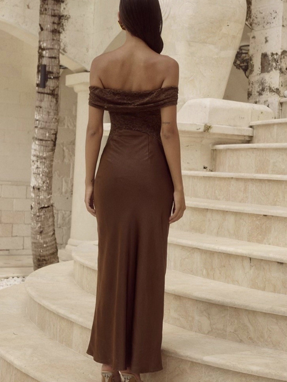 Off-Shoulder Brown Lace Bodice Maxi Dress - Picture 2 of 3